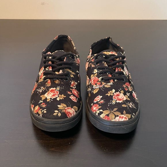 Vans Shoes - VANS Floral Vintage Sneaker - 8